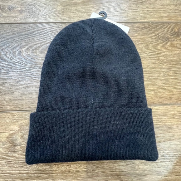 Carhartt Women's Navy Blue Beanie Floral Carhartt Patch NWT Winter Style - Picture 2 of 5